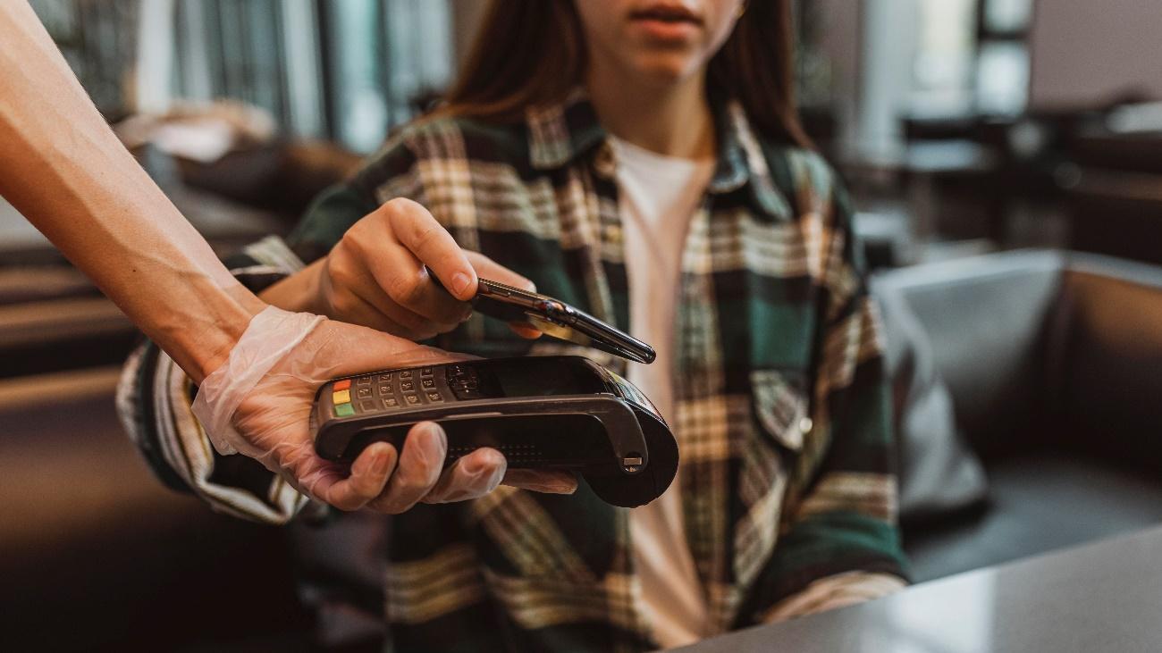 171 Comparativo Brindes Personalizados com NFC vs Brindes Tradicionais