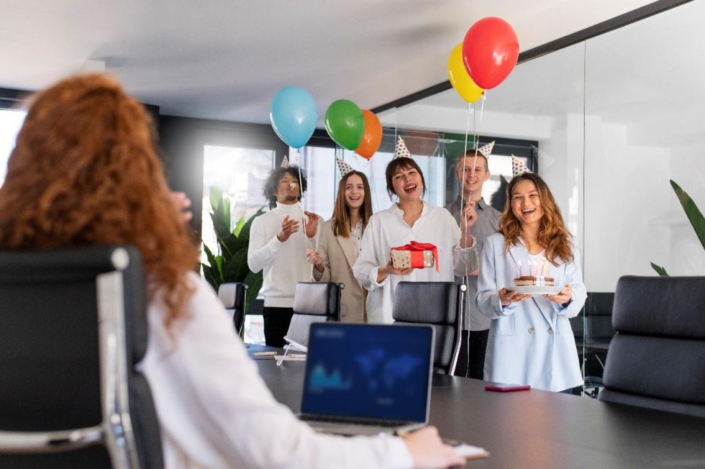 1 Ideias de Brindes para Celebrar Conquistas e Marcos Corporativos